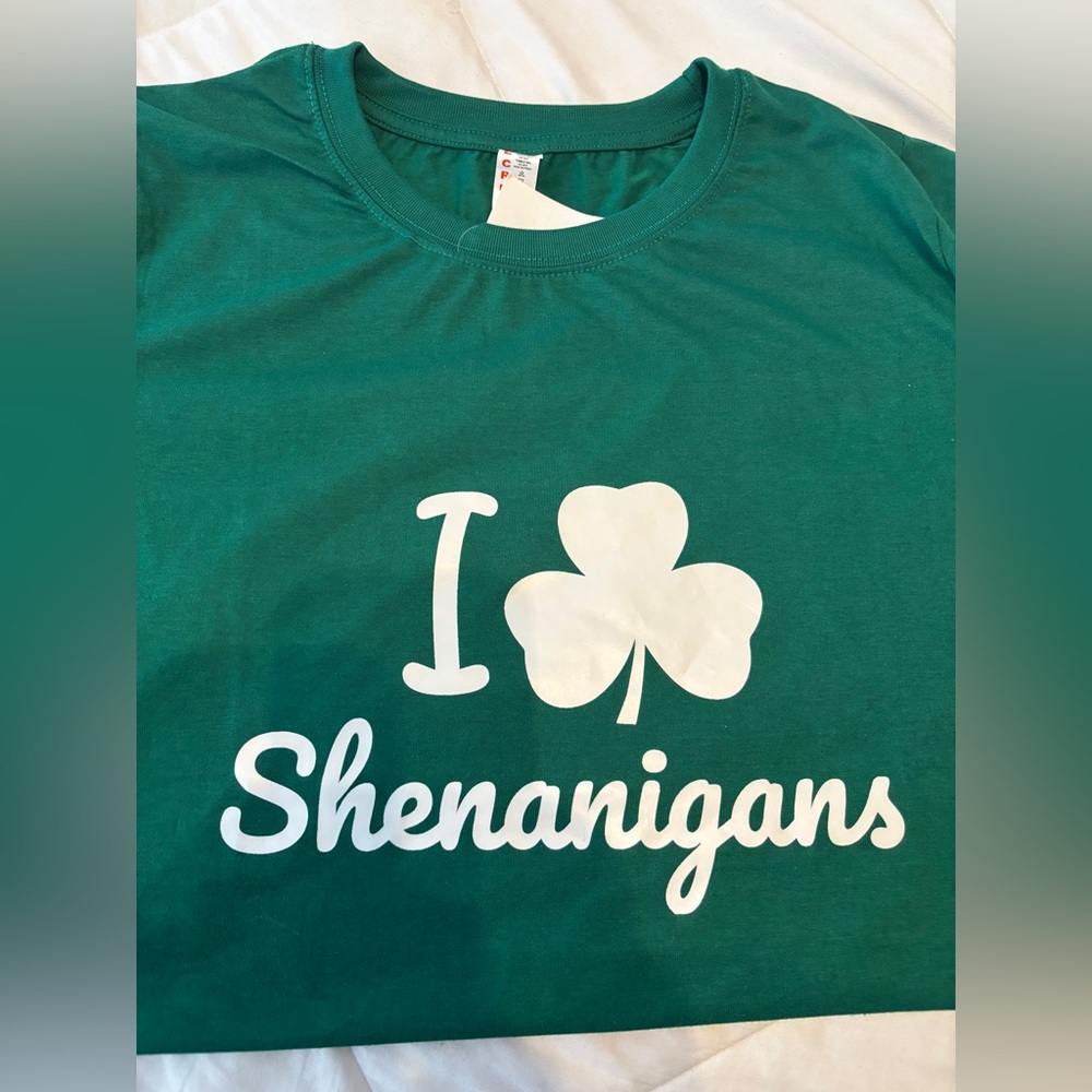 I ☘️ Shenanigans NWT green short sleeve tshirt, XL
